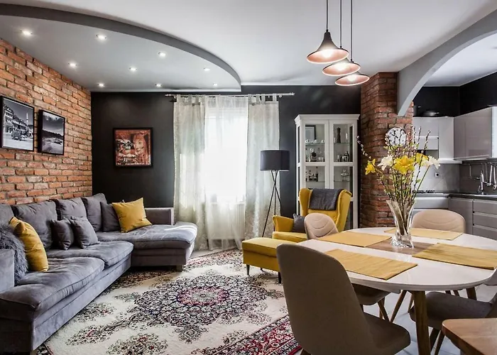 Luca Holiday House